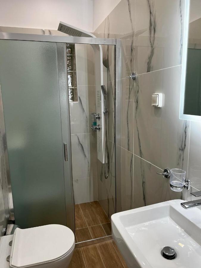 Atlantis Apartments อาร์เตมีดา ภายนอก รูปภาพ